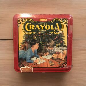 Vintage 1992 Crayola Crayon Collectors Holiday Tin Christmas Box 64 Crayons